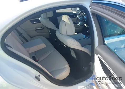 2025 Mercedes-Benz C 300 300 4Matic from USA, damaged, VIN W1KAF4HB3SR241779